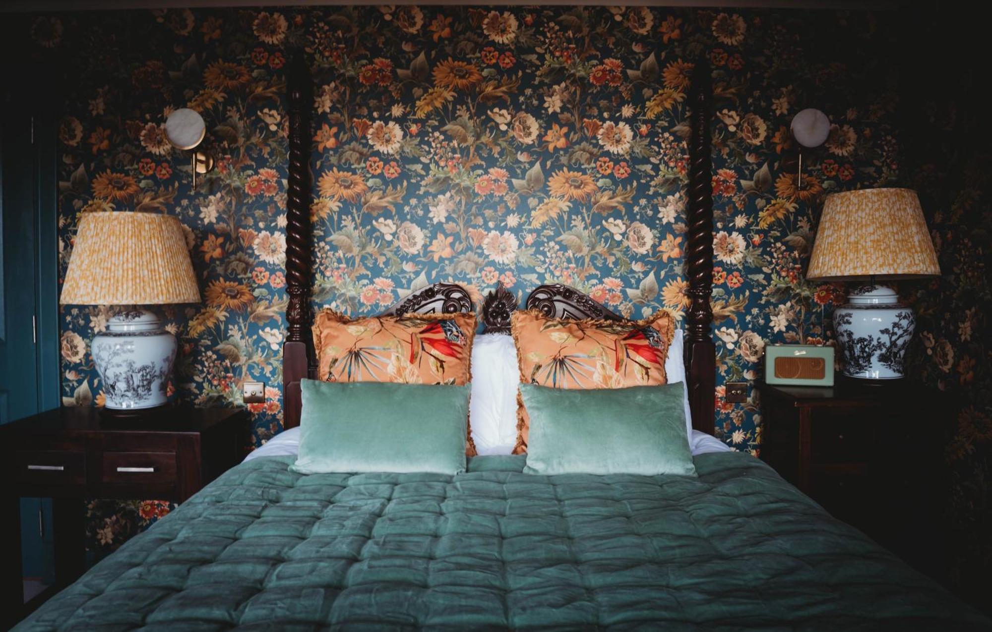 Roslyn House Hotel Tobermory Bagian luar foto