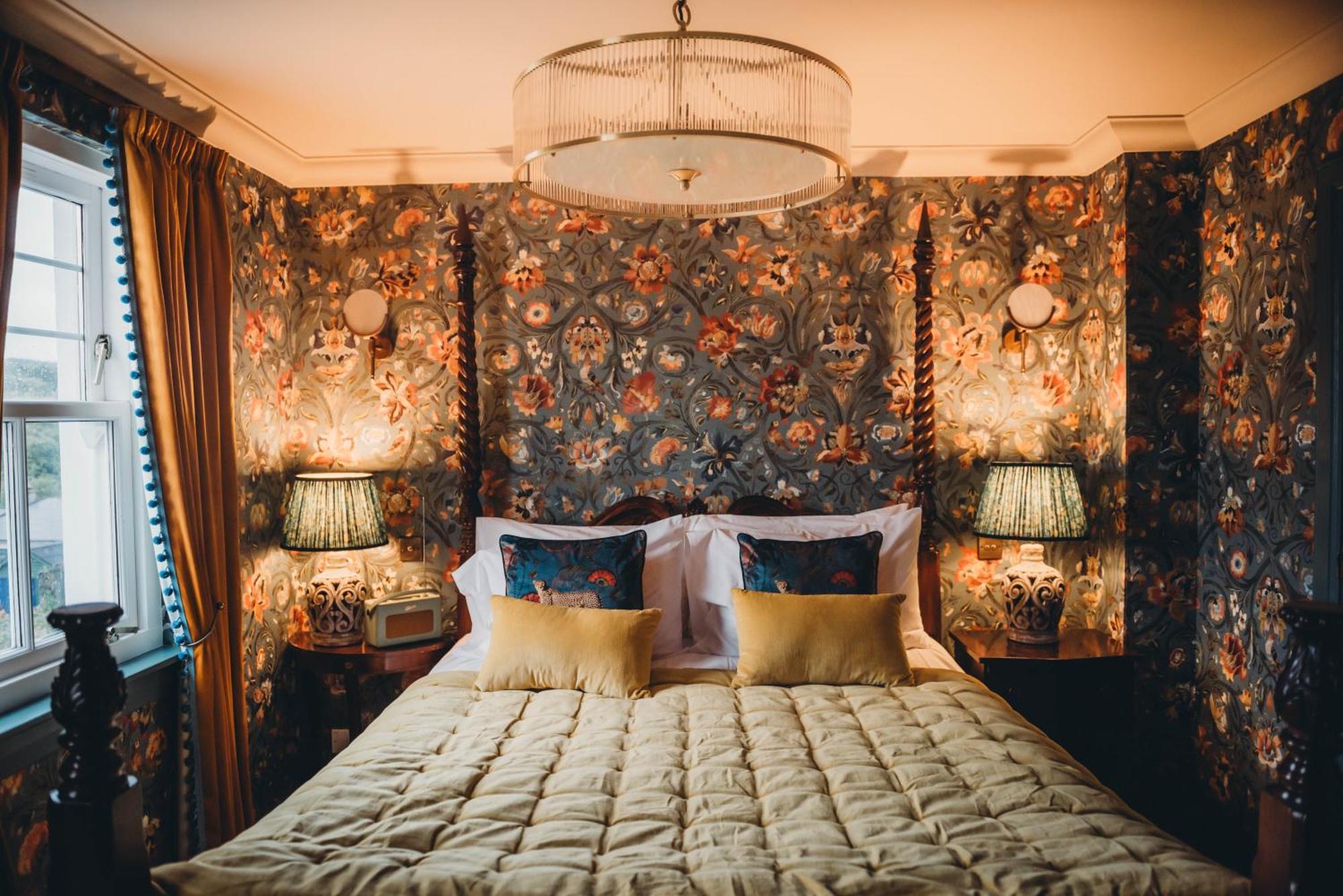 Roslyn House Hotel Tobermory Bagian luar foto