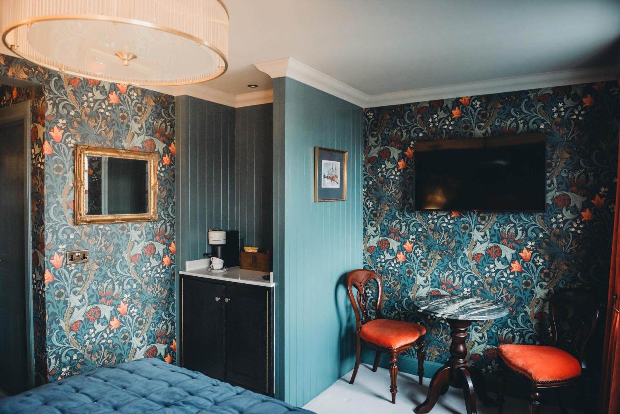 Roslyn House Hotel Tobermory Bagian luar foto
