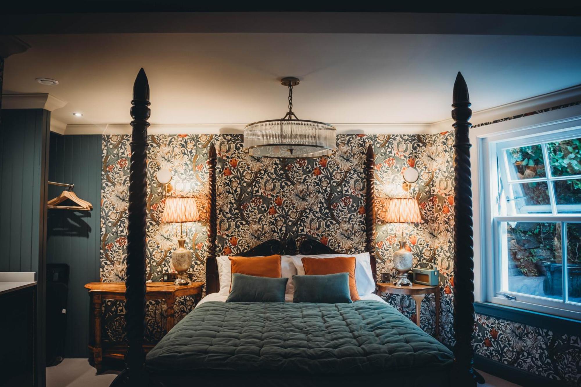 Roslyn House Hotel Tobermory Bagian luar foto